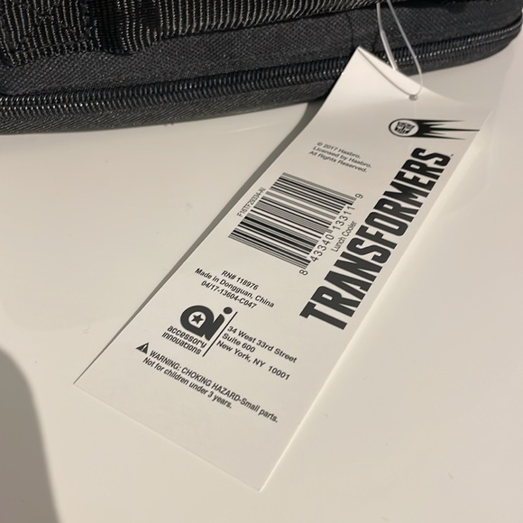 Brand New Transformers & Valvoline Collectible Zippered Lunch Bag - Picture 7 of 10